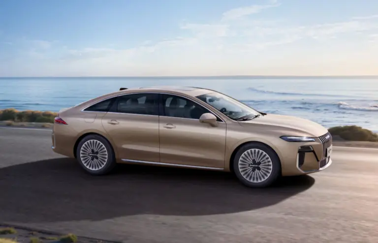 4 millió forintos szedánként él tovább a Rover!