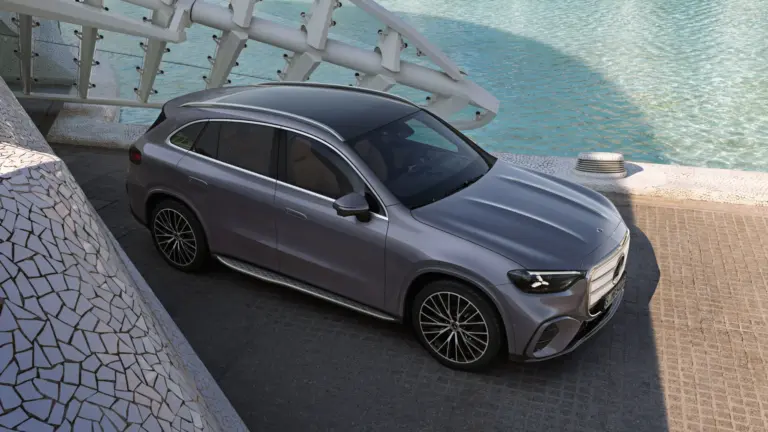 Ennyibe kerül itthon az új elektromos Mercedes GLC SUV!