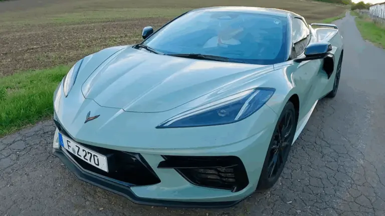 Ezért szeretik az amerikaiak a német autópályákat!