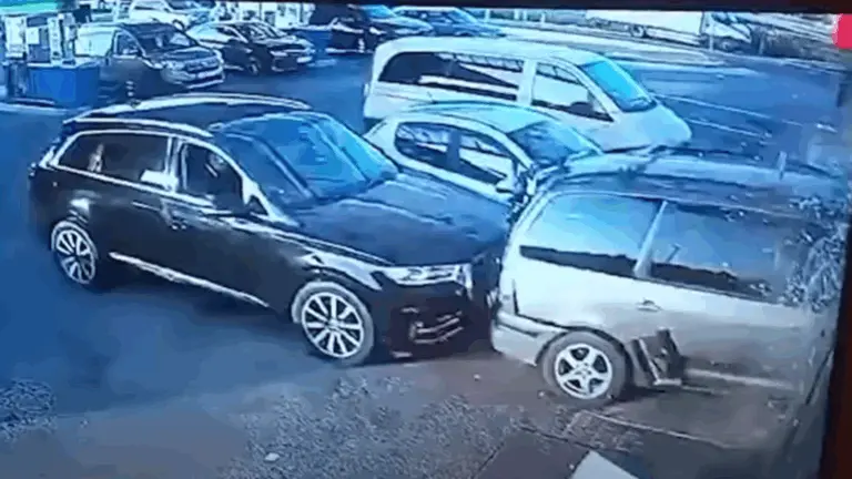 Brutális rombolást okozott az elszabadult Audi egy magyar benzinkúton