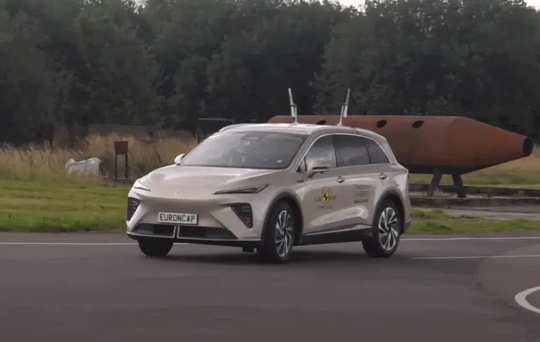 Hiba a gépezetben? Idő előtt mutatta meg az új MG-t az Euro NCAP!