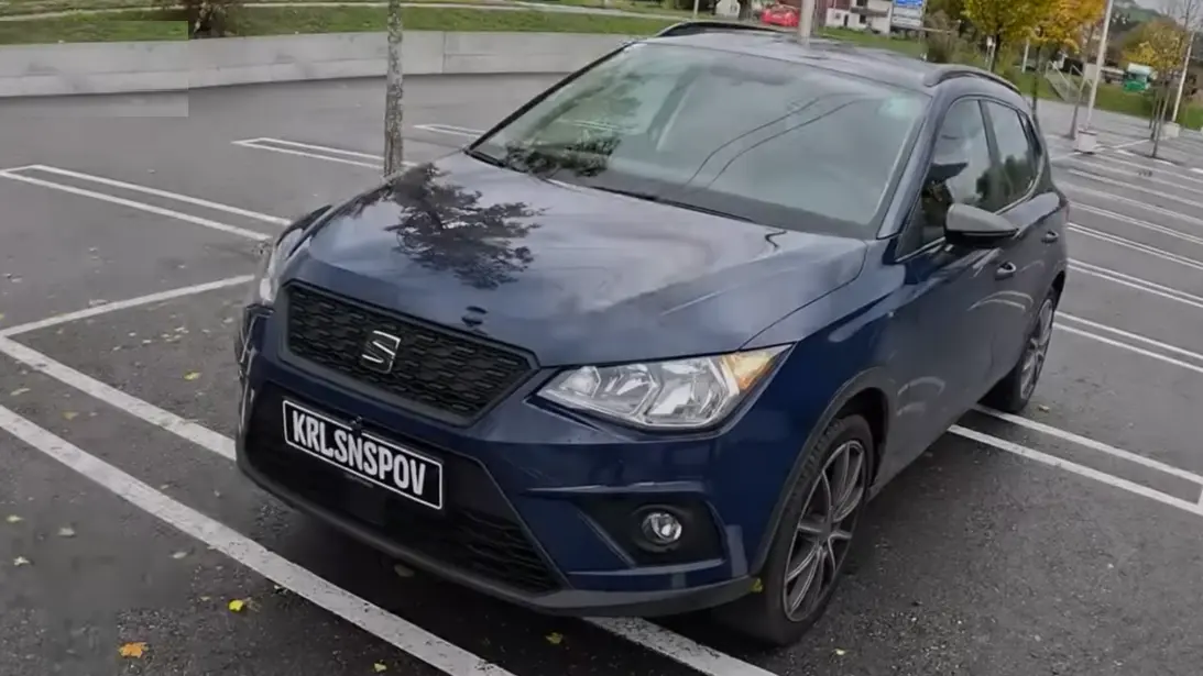 Amikor a tuningolt, 1,0 literes háromhengeres dudálja le az Audit az Autobahnon