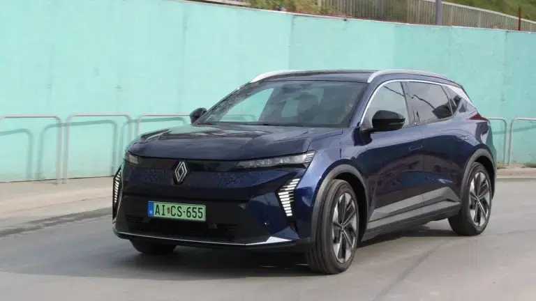 Visszatérhet a belső égésű motor a Renault Megane és Scenic modellekbe