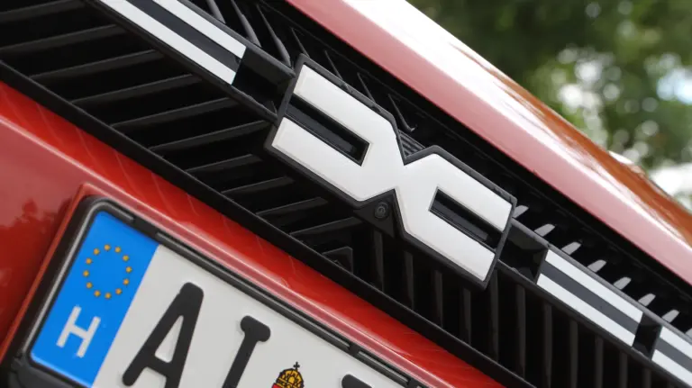 Immár biztos: készül a Dacia új kombija, ekkor érkezhet!