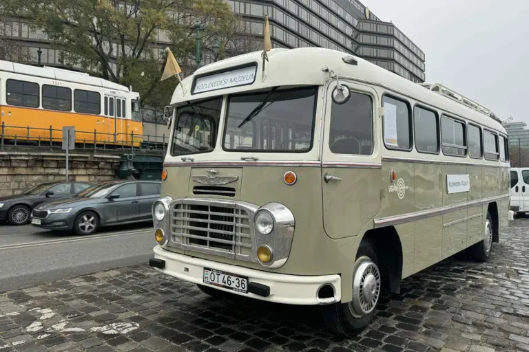 Te is utazhatsz régi Ikarus buszokon!
