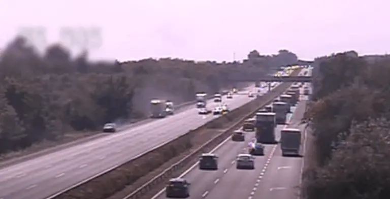 Videó: nekiment a kamionnak az M7-esen, óriási baleset lett a vége!