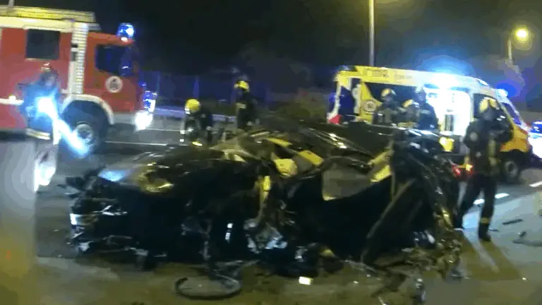 Videó: így próbálták megmenteni a rendőrök az M3 bevezetőn balesetezők életét!