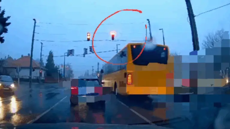 Busszal hajtott át a piroson: kitalálod, milyen autó állt a kanyarodóban?