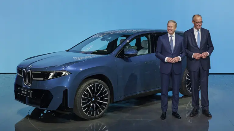 A német kancellár is felszólalt a belső égésű motorok megmentése érdekében