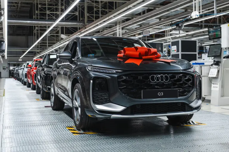 Átadták itthon az első harmadik generációs Audi Q3-at!