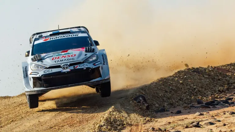 Exkluzív beszélgetés az F1-be tartó rali-világbajnokkal és csapatfőnökével