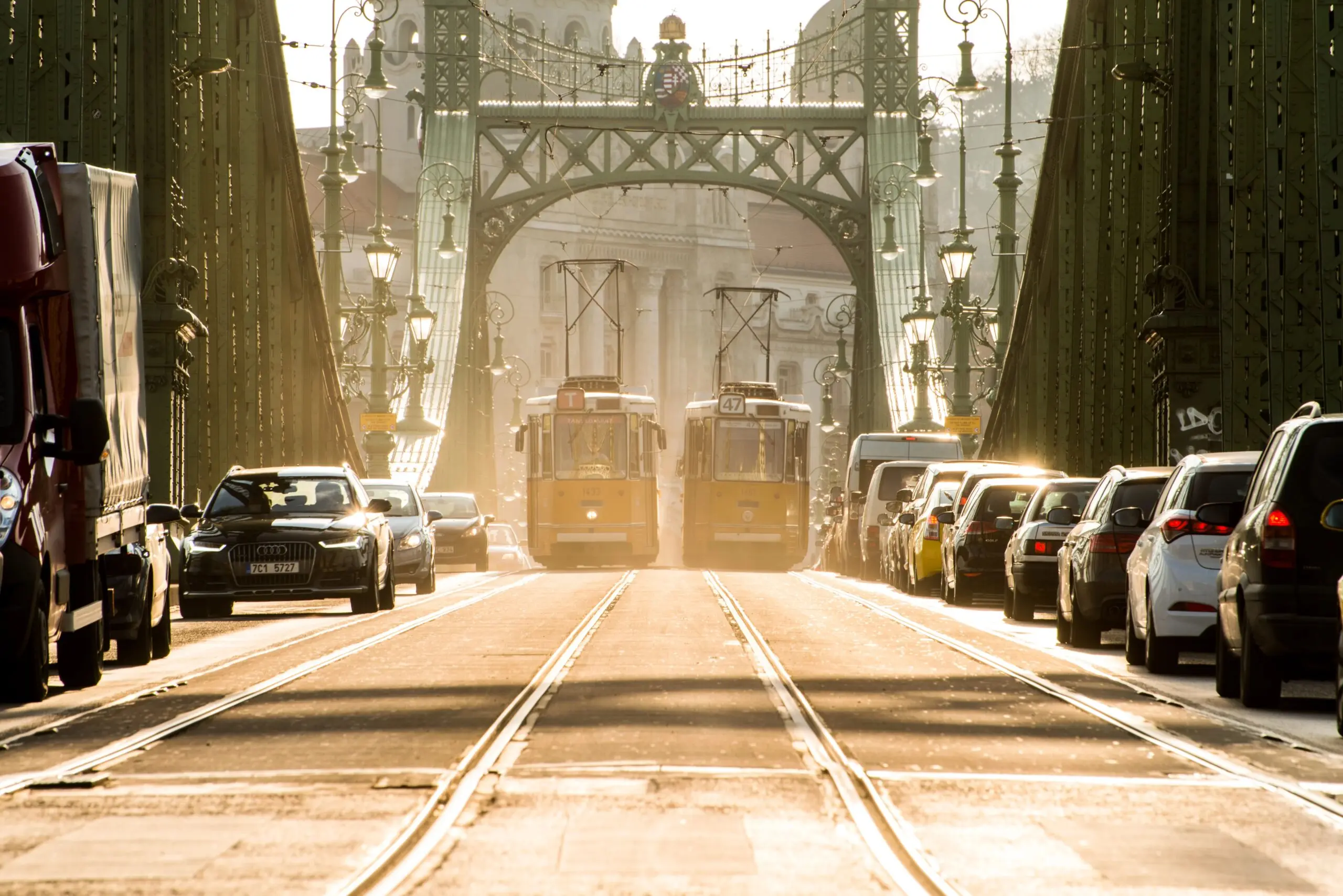 Világviszonylatban is óriási dugók nehezítik a budapesti közlekedők életét