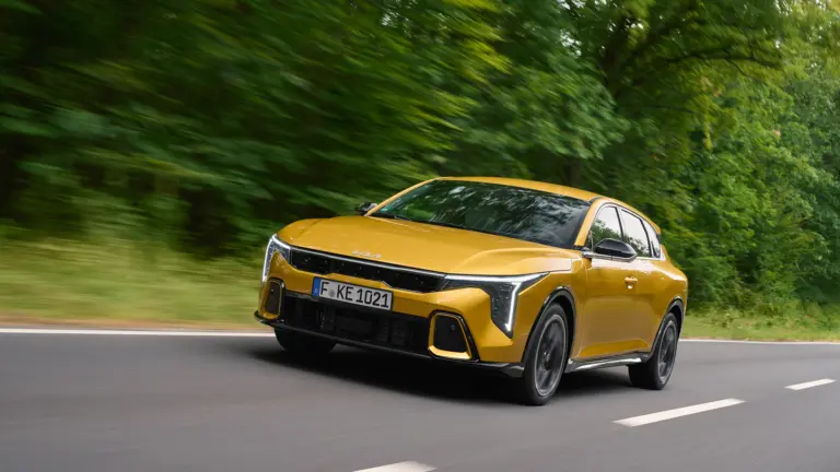 Beárazták itthon a Kia Ceed utódját! Ennyibe kerül Magyarországon a K4!