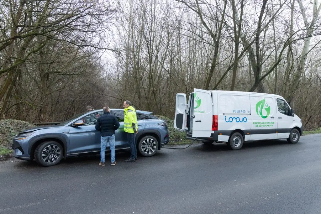 31 villanyautót merítettek nullára a magyar utakon, mutatjuk, melyik bírta a legtovább!