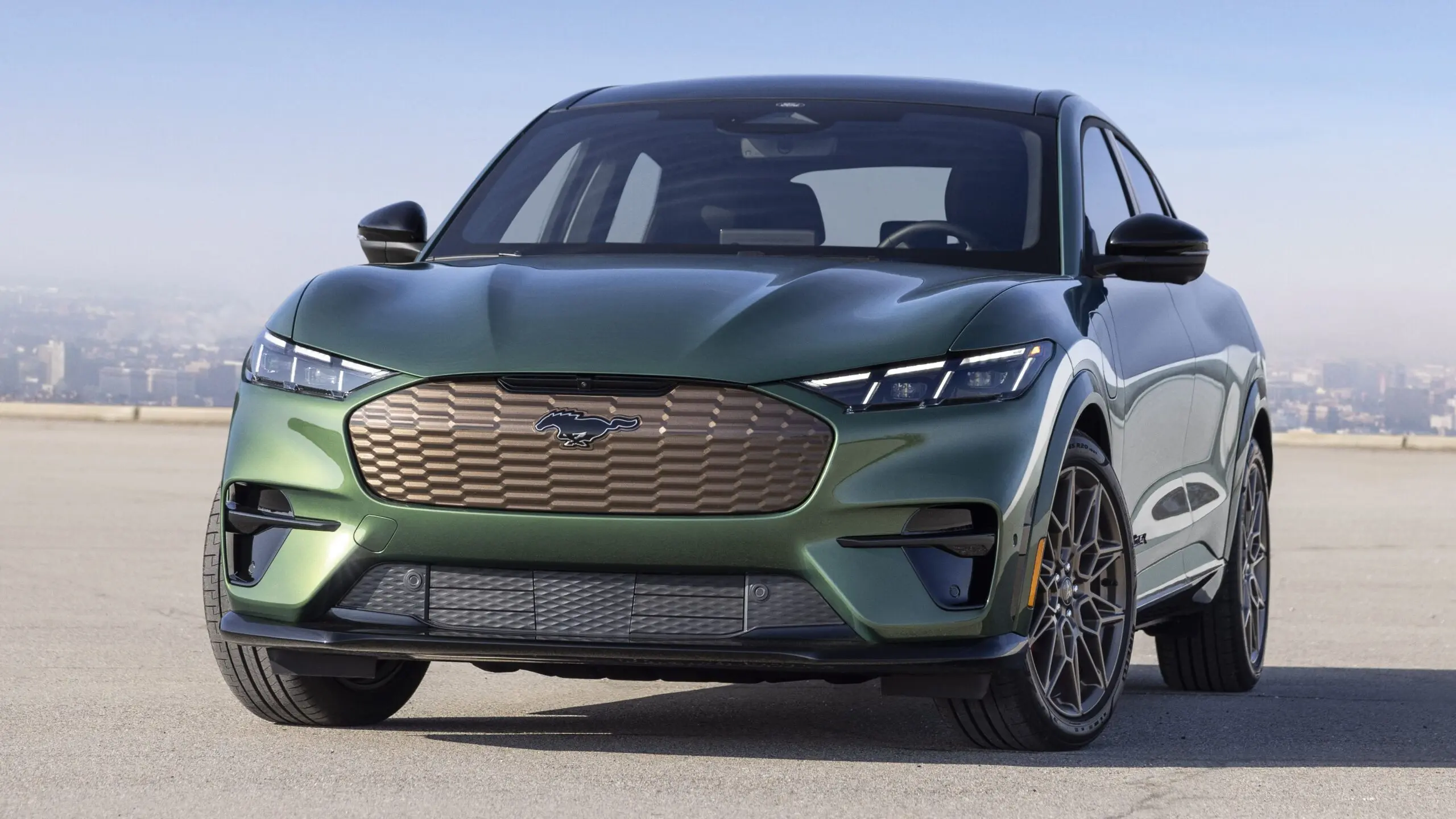 A Ford szerint rendben van, ha feláras egy autóban az egyik csomagtartó használata