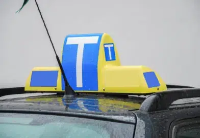 Ez az európai ország megtiltaná a fiataloknak az éjszakai vezetést! Ez az európai ország megtiltaná a fiataloknak az éjszakai vezetést!