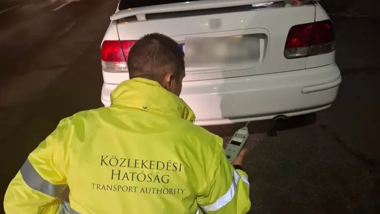 Hangos kipufogó miatt ugrottak a forgalmik: íme az újabb nagy fogás!