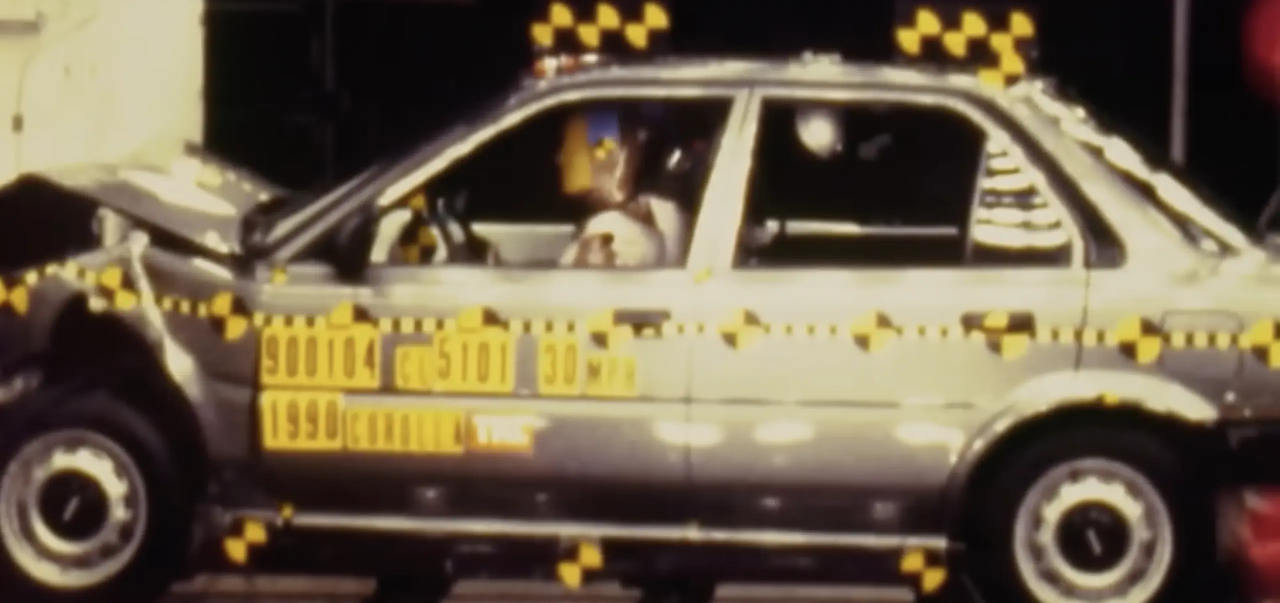 Videó: Így szerepeltek a törésteszteken a ’80-as és ’90-es évek autói!