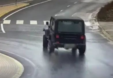 Te látod a problémát ezen a videón? Mutatjuk, hogy a rendőröket mi zavarta!