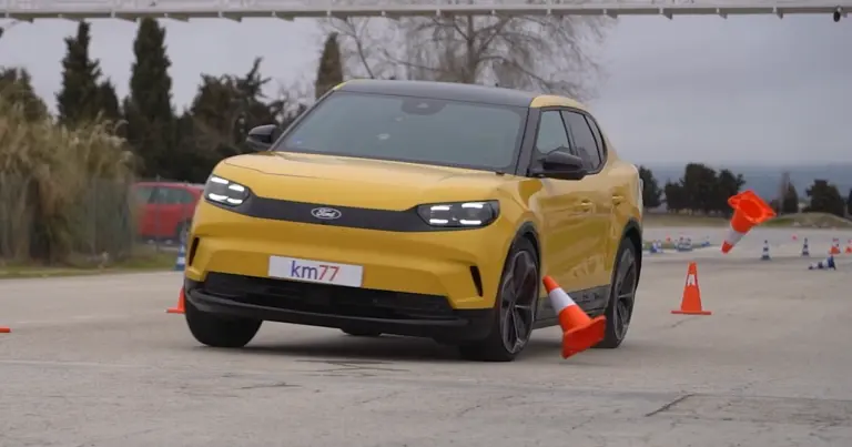 Nem ijedt meg a jávorszarvasteszttől a Ford villanyos SUV-ja! Íme a videó!