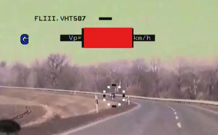 Annyira gyorsan ment, hogy ennél nagyobb pénzbírságot nem is kaphatott volna!