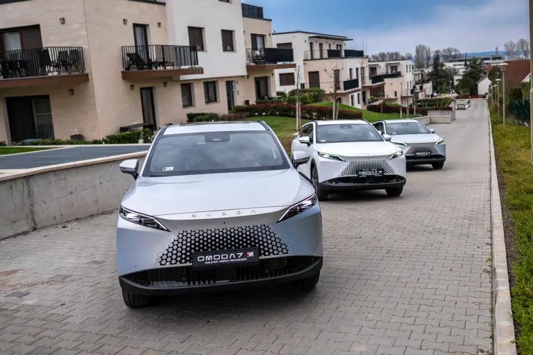 8 év garanciával érkezik az Omoda 7-es! Kipróbáltuk!