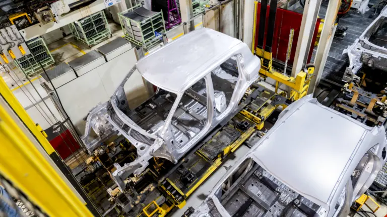 Megkezdődött a legolcsóbb villany-Kia gyártása Zsolnán! Íme az üzemben készült fotók!