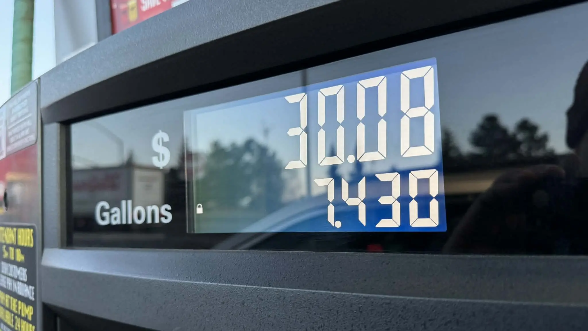 Ennyiért tankolnak most Amerikában!