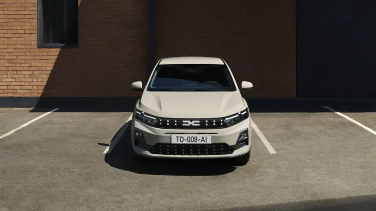 Hivatalosan is elismerte a Dacia: így változik a következő generációra a Sandero!