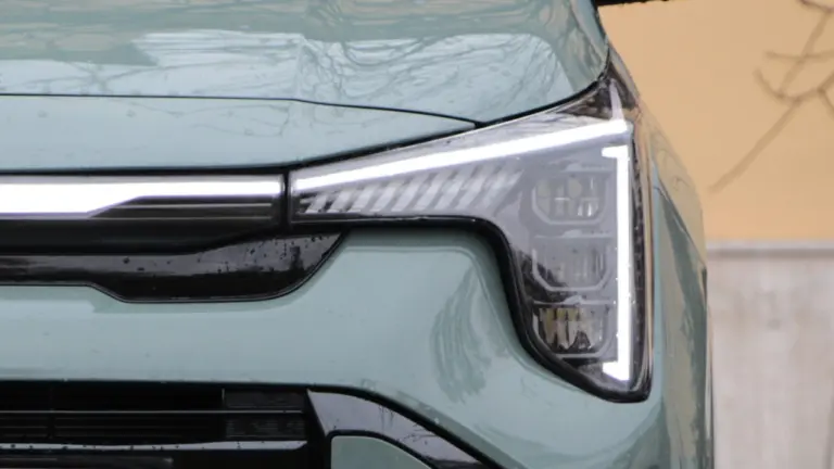 Végsebesség-teszten a legolcsóbb új autó: túlélhető 68 lóerővel a német autópálya?