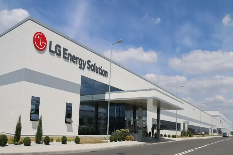 LG Energy Solutions gyár frontképe Lengyelországban