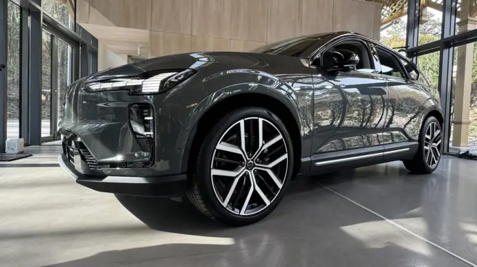 aad35794-c04f-4fb6-bb59-692e88b8e752