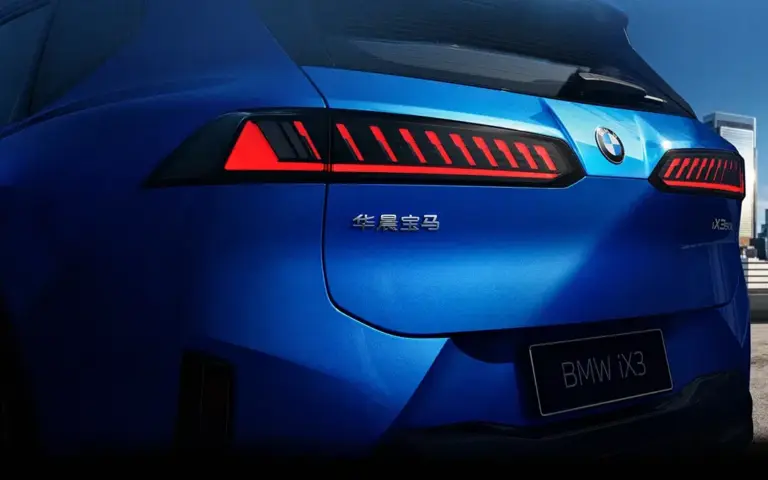 Megvillantották a debreceni BMW kínai változatát! Észreveszed a különbséget?