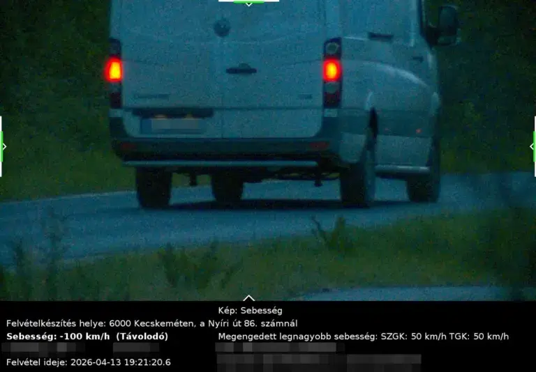 Dobozossal duplázott rá a megengedett sebességre, a büntetés sem maradt el!