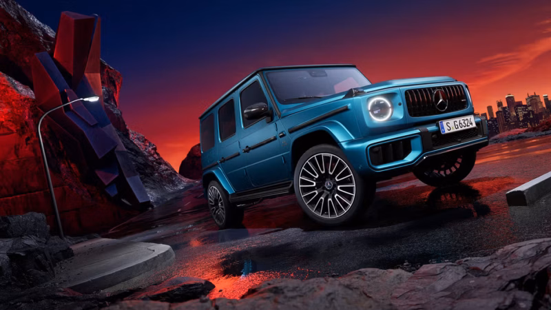 Mercedes AMG G63 gyári fotón, kék színben.