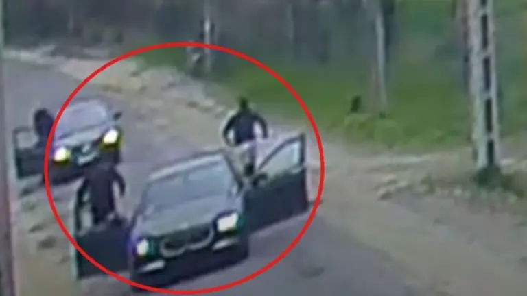 Videó: Összeütköztek, majd elővette a baseball ütőt! Mutatjuk, mi lett a vége!