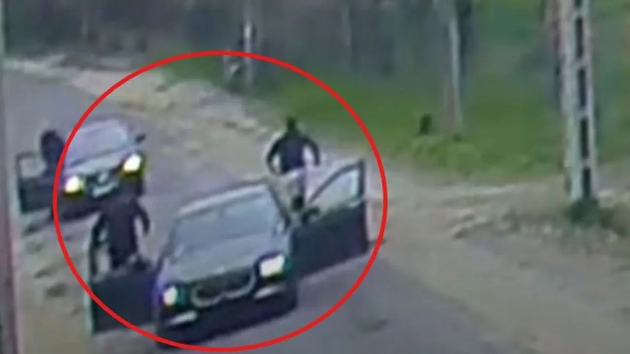 Videó: Összeütköztek, majd elővette a baseball ütőt! Mutatjuk, mi lett a vége!