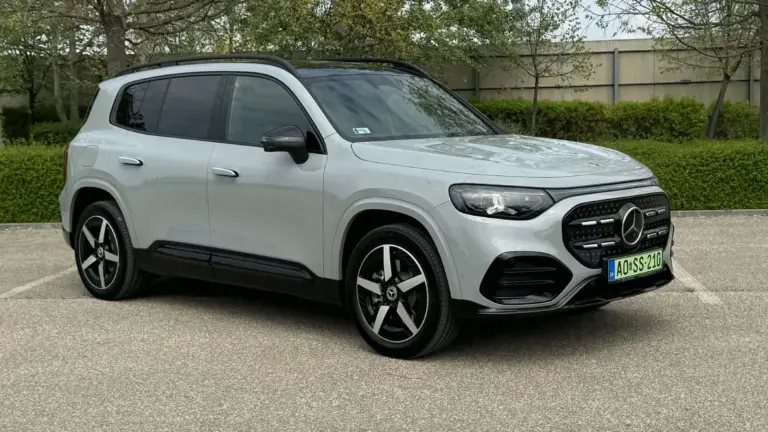 Próbán a legújabb kecskeméti Mercedes!