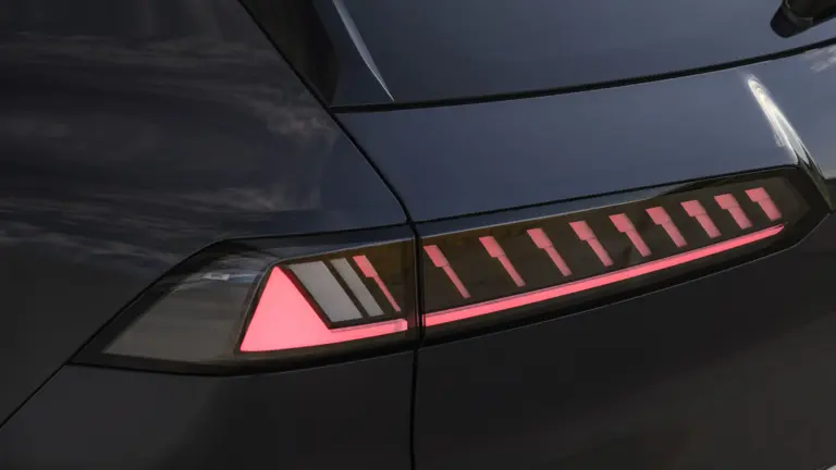 Íme a győztes! Ez lett a 2026-os Világ Év Autója!