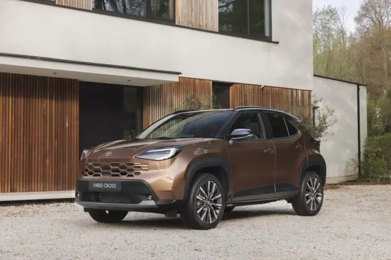 Frissült a magyarok kedvenc Toyotája! Íme az új Yaris Cross!