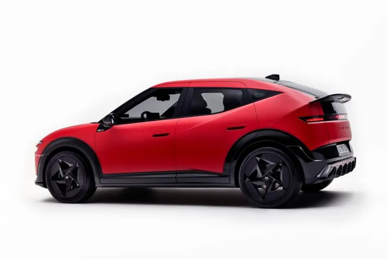 Tartotta a szavát a Hyundai! Tényleg megcsinálták az Ioniq 3-at!