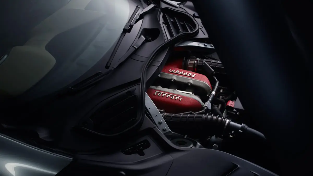 Ferrari Purosangue V12 motor