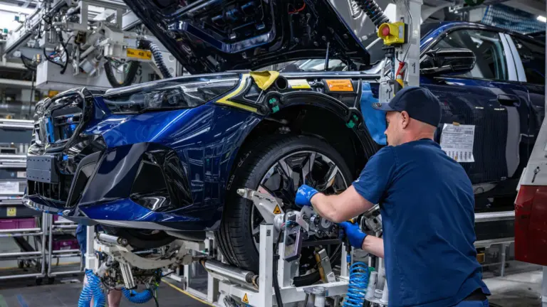 Gondoltad volna, hogy már ennyi villanyautót gyártott a BMW?
