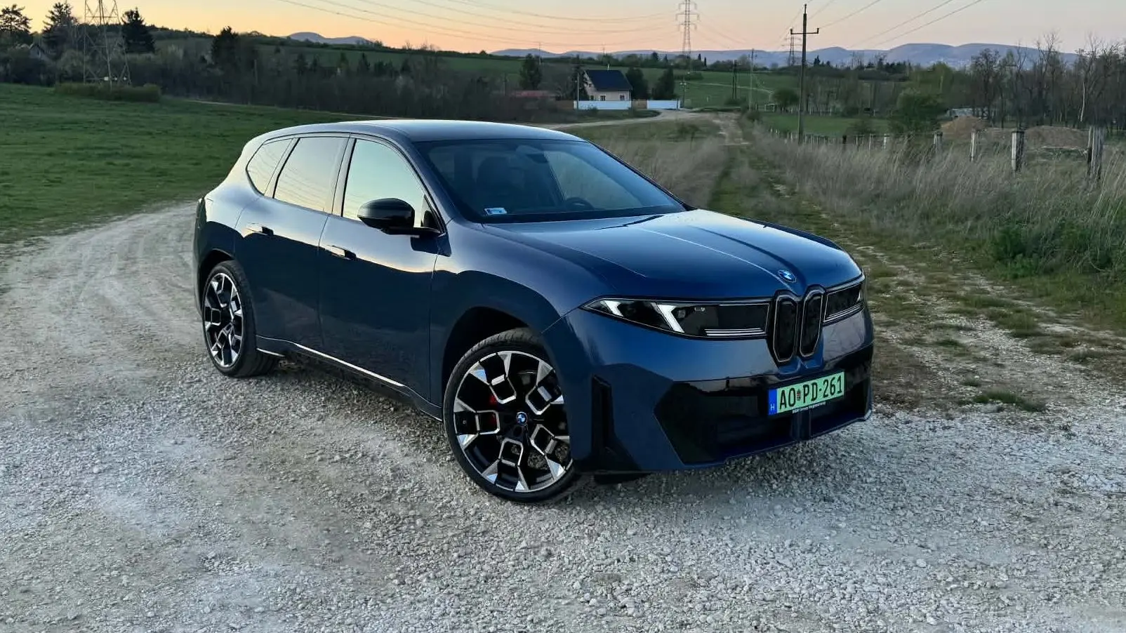 Teszten az Év Magyar Autója! Milyen valójában a Debrecenben gyártott BMW?