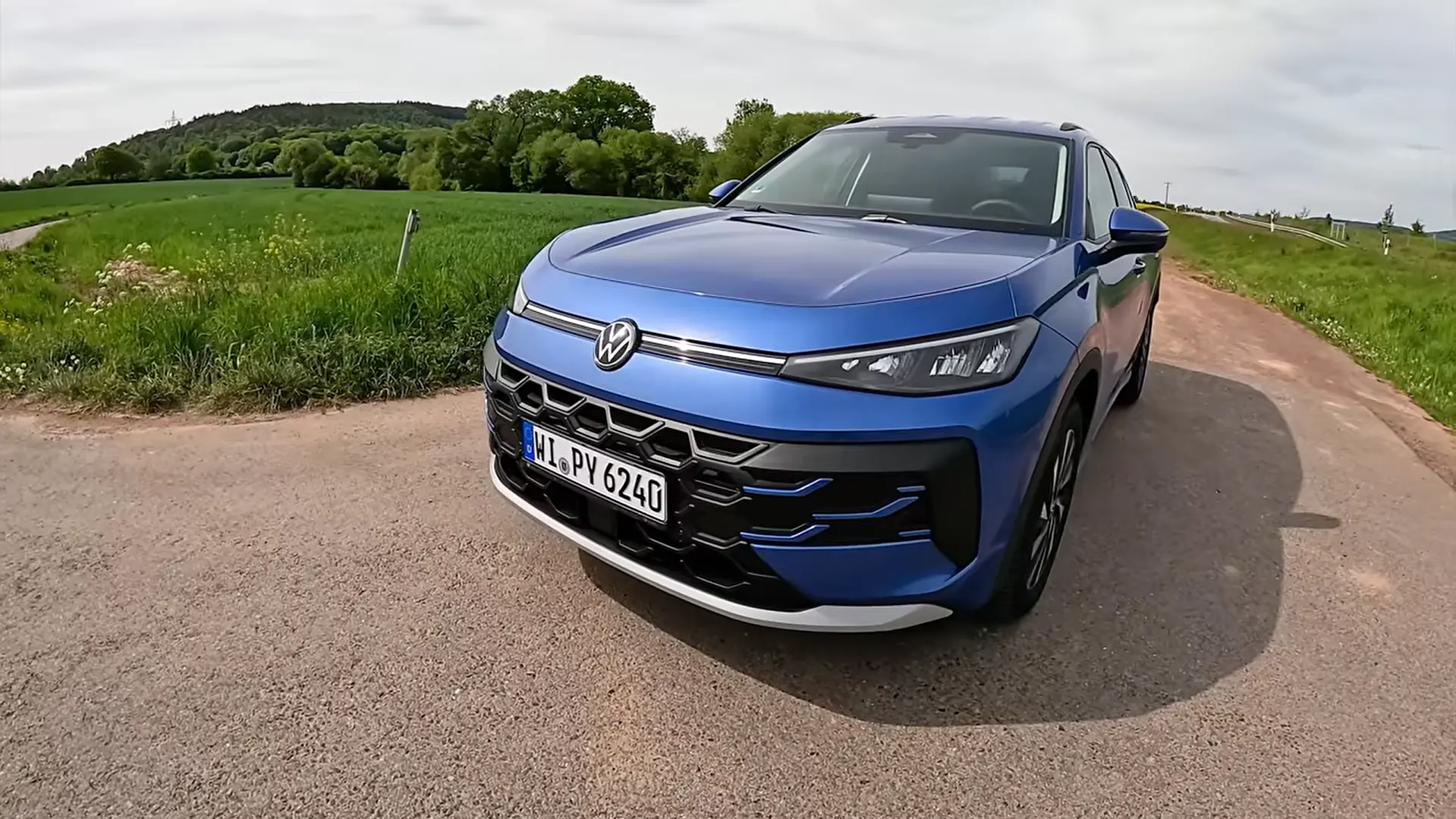 Végsebesség-teszten az új T-Roc: vajon az Autobahnon is tudja, amit kell?