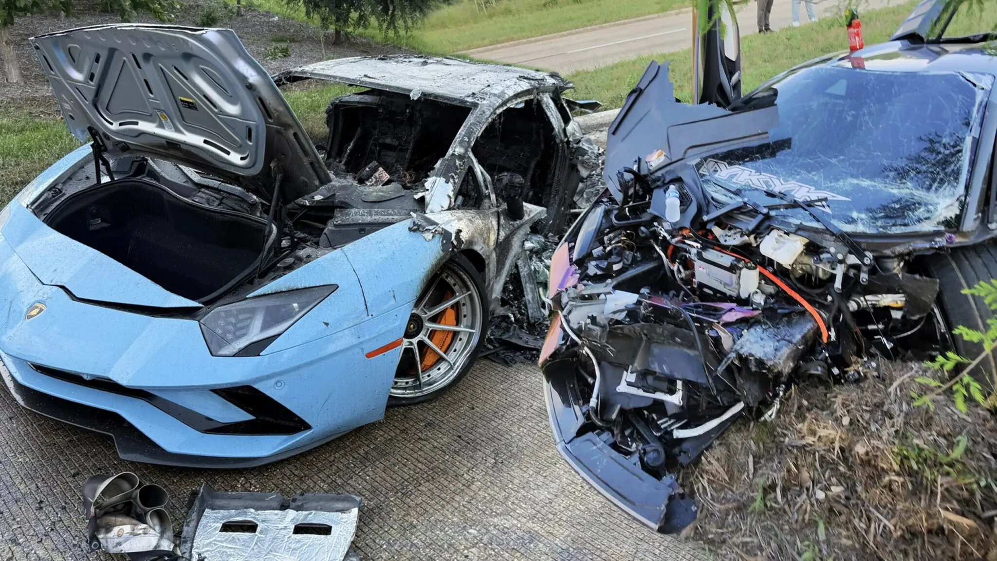 Milliós károk – két Lamborghini is rommá tört egyetlen balesetben