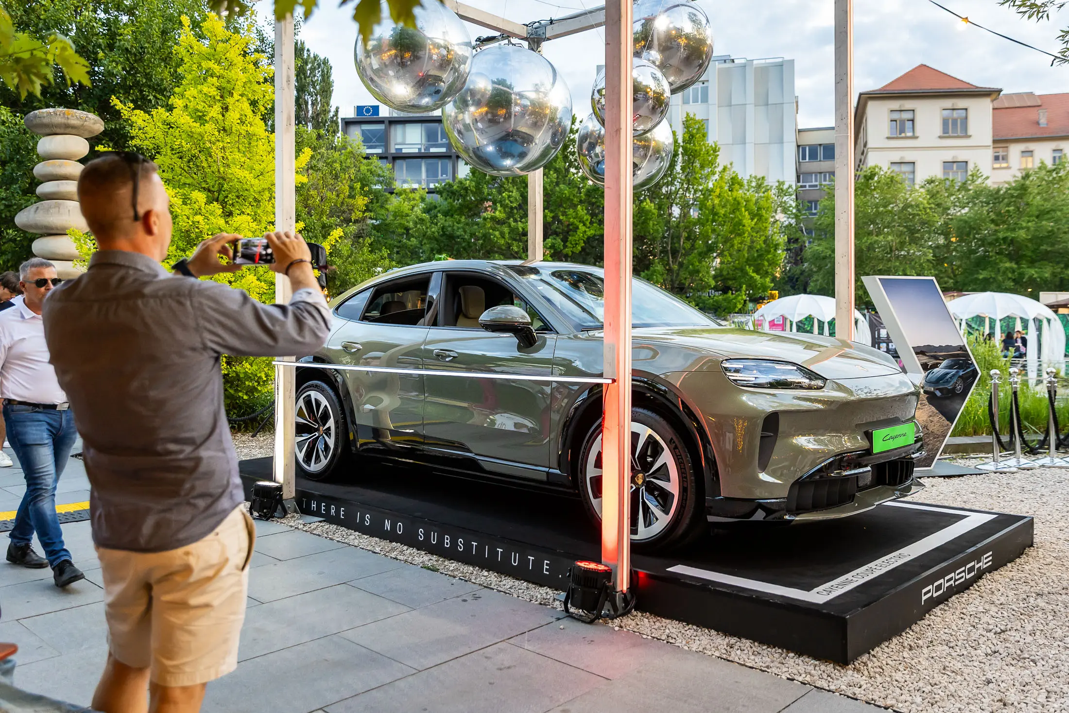 Megérkezett Magyarországra a Porsche legerősebb SUV-kupéja! Már az ára is publikus!