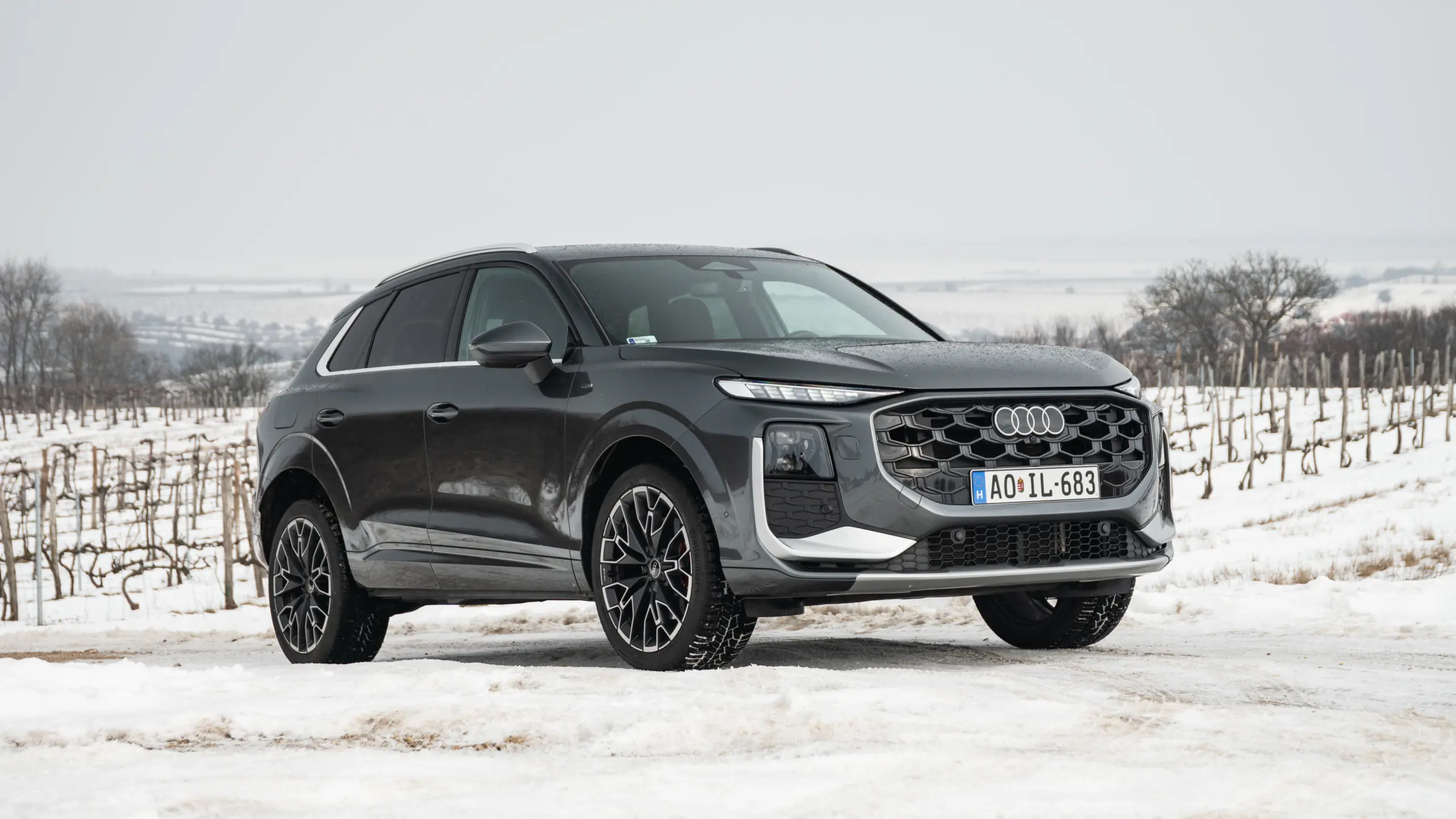 Hűsítő Audi Q3 teszt a hóban – büszkék lehetünk a hazai termékre?