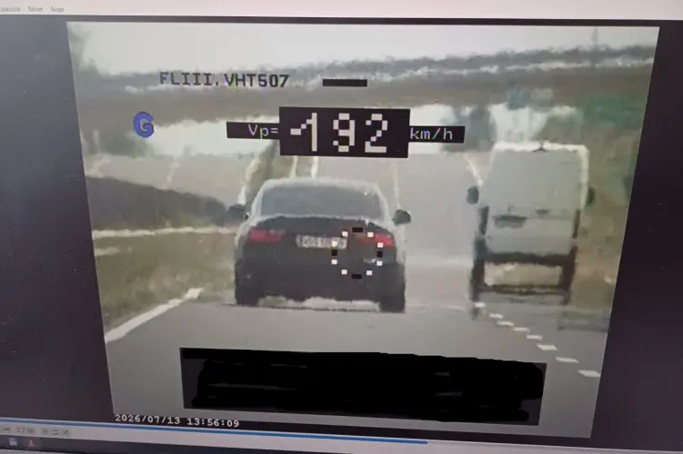 192 km/óráig taposta az autójának Nógrád vármegyében! Szerinted mekkora bírságot kapott?
