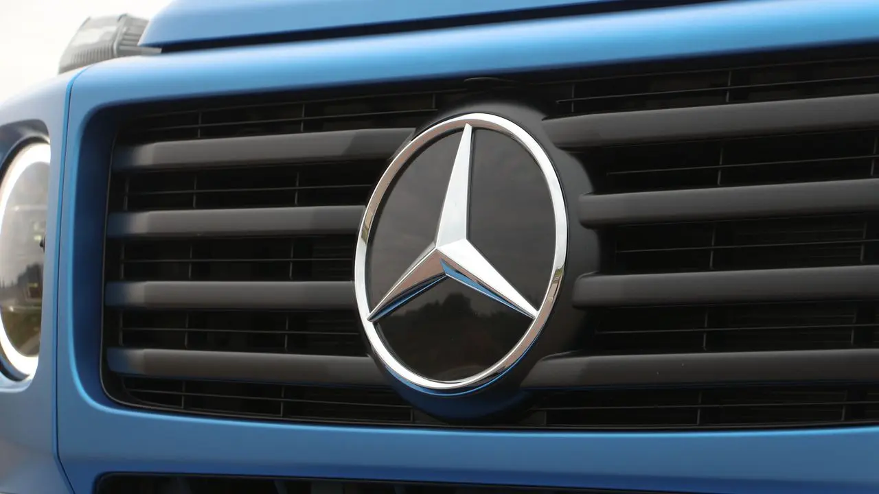 Újabb fontos modellt hozhat magyarországi gyárába a Mercedes!